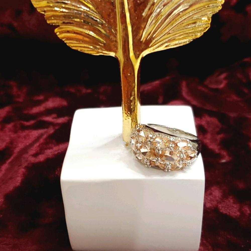 Silver Gemstone Ring - image 5